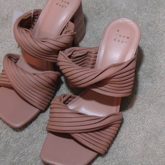 A New Day Women's Jessa Mule Heels 3.5 Heels Brown 8M - Picture 1 of 14